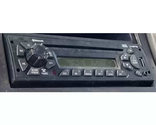 FREIGHTLINER M2 106 Radio