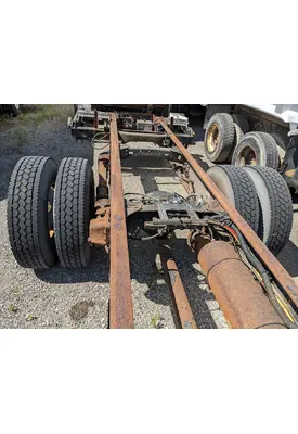 FREIGHTLINER M2 106 Rears (Rear)