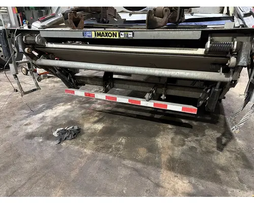 FREIGHTLINER M2 106 Rebuilders