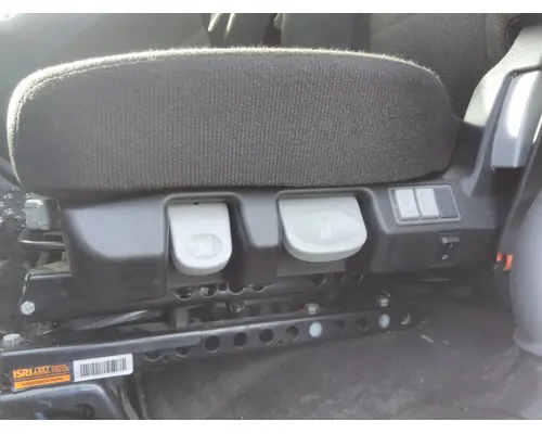 FREIGHTLINER M2 106 SEAT, FRONT