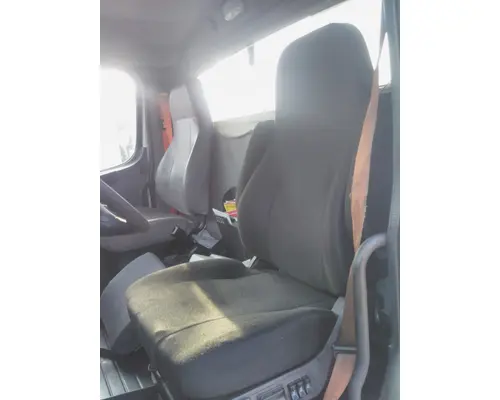 FREIGHTLINER M2 106 SEAT, FRONT