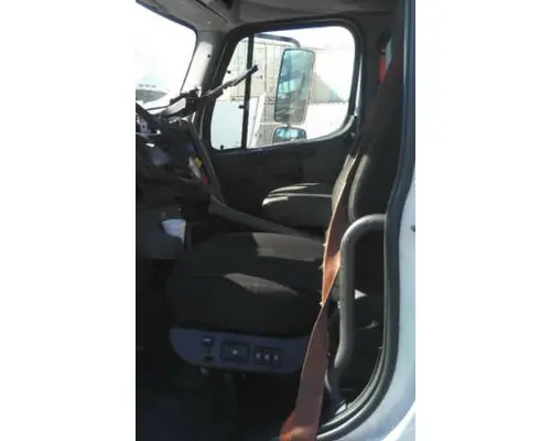 FREIGHTLINER M2 106 SEAT, FRONT