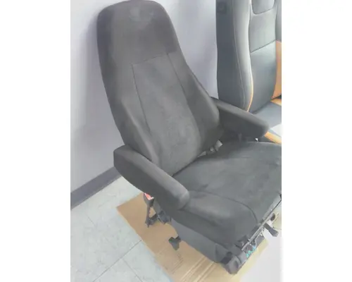 FREIGHTLINER M2 106 SEAT, FRONT