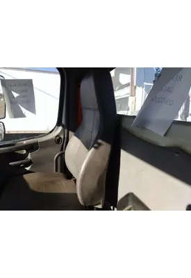 FREIGHTLINER M2 106 SEAT, FRONT