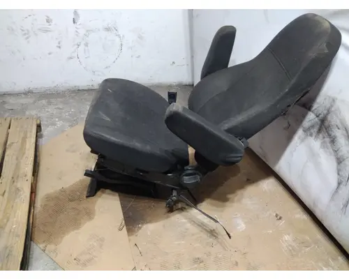 FREIGHTLINER M2 106 SEAT, FRONT