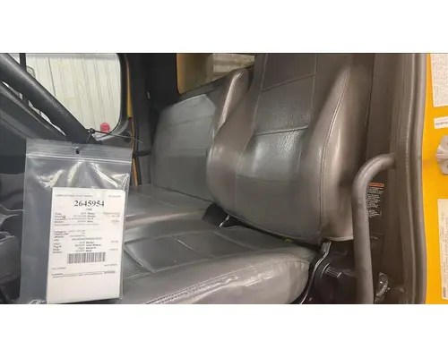 FREIGHTLINER M2 106 SEAT, FRONT