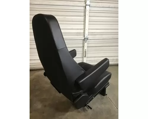 FREIGHTLINER M2 106 SEAT, FRONT