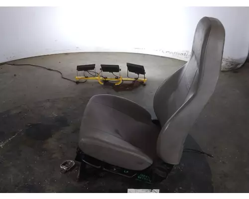 FREIGHTLINER M2 106 SEAT, FRONT