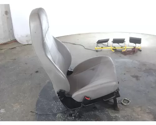 FREIGHTLINER M2 106 SEAT, FRONT