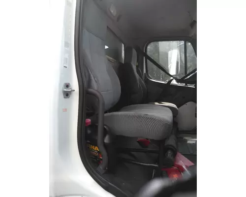 FREIGHTLINER M2 106 SEAT, FRONT