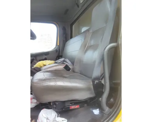 FREIGHTLINER M2 106 SEAT, FRONT