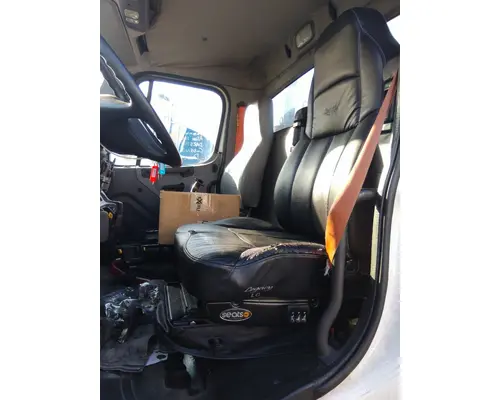 FREIGHTLINER M2 106 SEAT, FRONT