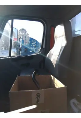 FREIGHTLINER M2 106 SEAT, FRONT