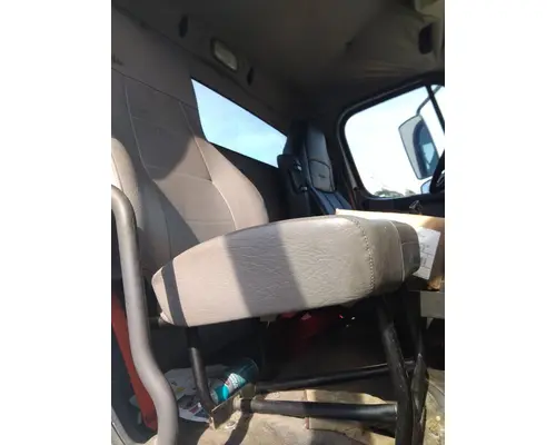FREIGHTLINER M2 106 SEAT, FRONT