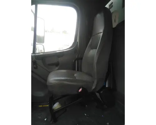FREIGHTLINER M2 106 SEAT, FRONT