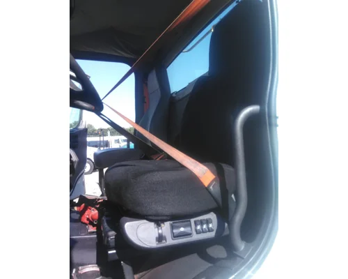 FREIGHTLINER M2 106 SEAT, FRONT