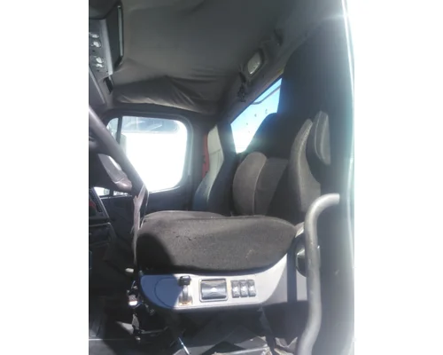 FREIGHTLINER M2 106 SEAT, FRONT