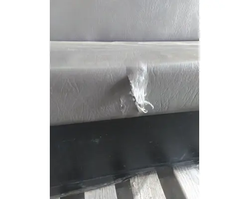 FREIGHTLINER M2 106 SEAT, FRONT