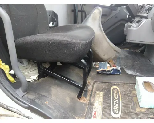 FREIGHTLINER M2 106 SEAT, FRONT