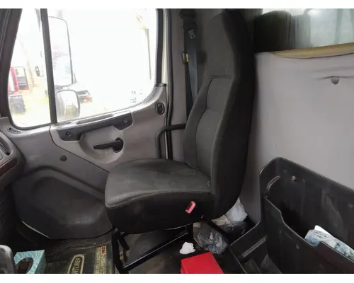 FREIGHTLINER M2 106 SEAT, FRONT