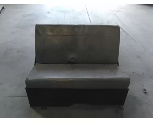 FREIGHTLINER M2 106 SEAT, FRONT