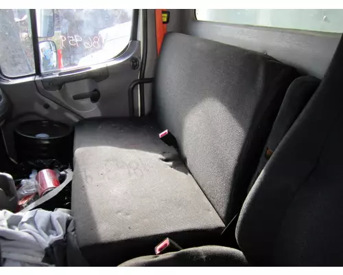 FREIGHTLINER M2 106 SEAT, FRONT