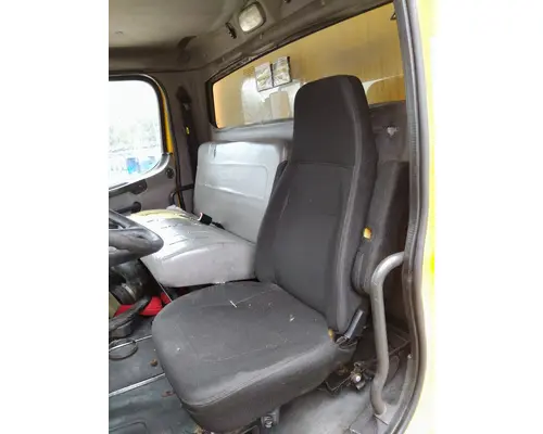 FREIGHTLINER M2 106 SEAT, FRONT
