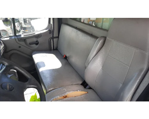 FREIGHTLINER M2 106 SEAT, FRONT