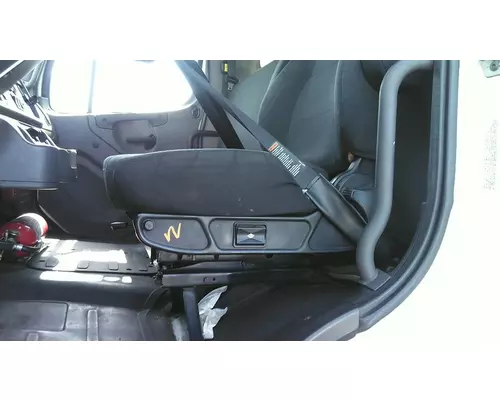 FREIGHTLINER M2 106 SEAT, FRONT