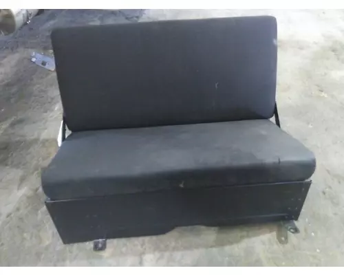 FREIGHTLINER M2 106 SEAT, FRONT