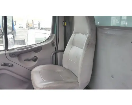 FREIGHTLINER M2 106 SEAT, FRONT