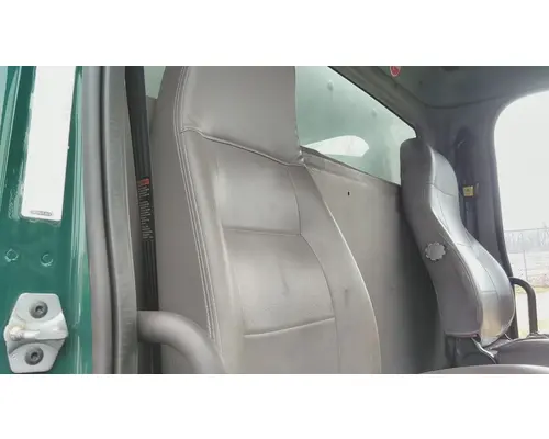 FREIGHTLINER M2 106 SEAT, FRONT