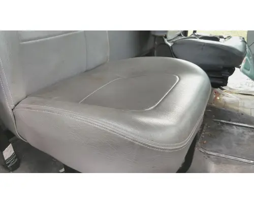 FREIGHTLINER M2 106 SEAT, FRONT