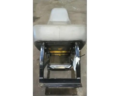 FREIGHTLINER M2 106 SEAT, FRONT