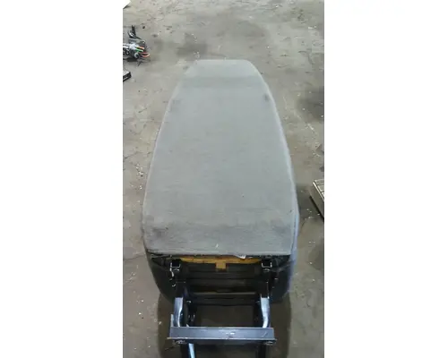FREIGHTLINER M2 106 SEAT, FRONT