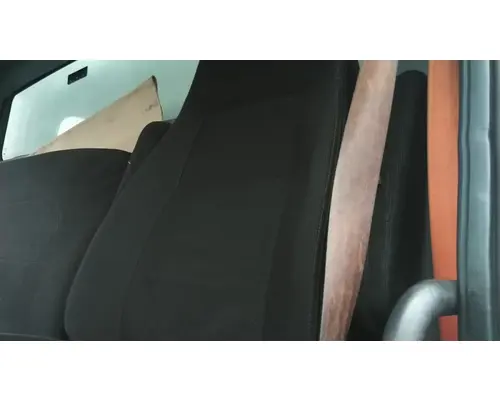 FREIGHTLINER M2 106 SEAT, FRONT
