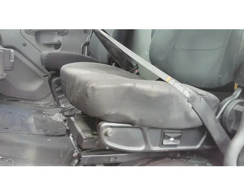 FREIGHTLINER M2 106 SEAT, FRONT
