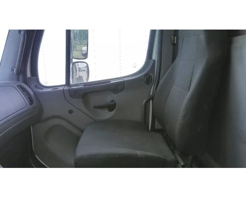 FREIGHTLINER M2 106 SEAT, FRONT