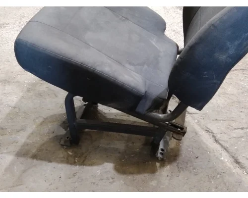 FREIGHTLINER M2 106 SEAT, FRONT