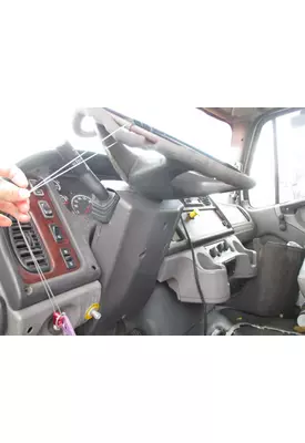 FREIGHTLINER M2 106 STEERING COLUMN