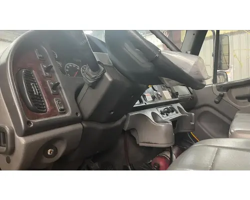 FREIGHTLINER M2 106 STEERING COLUMN