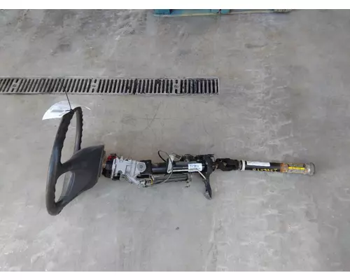 FREIGHTLINER M2 106 STEERING COLUMN