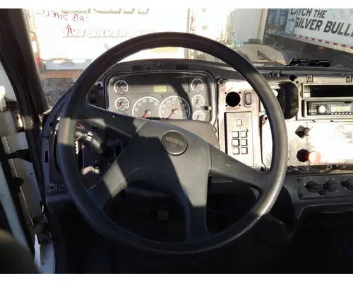 FREIGHTLINER M2 106 STEERING COLUMN
