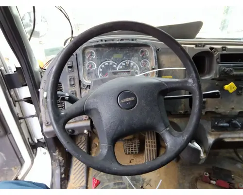 FREIGHTLINER M2 106 STEERING COLUMN