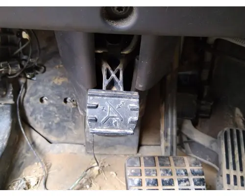 FREIGHTLINER M2 106 STEERING COLUMN
