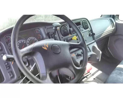FREIGHTLINER M2 106 STEERING COLUMN
