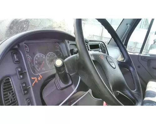 FREIGHTLINER M2 106 STEERING COLUMN