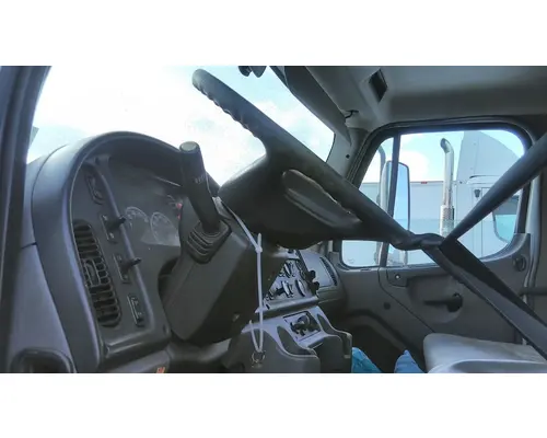 FREIGHTLINER M2 106 STEERING COLUMN