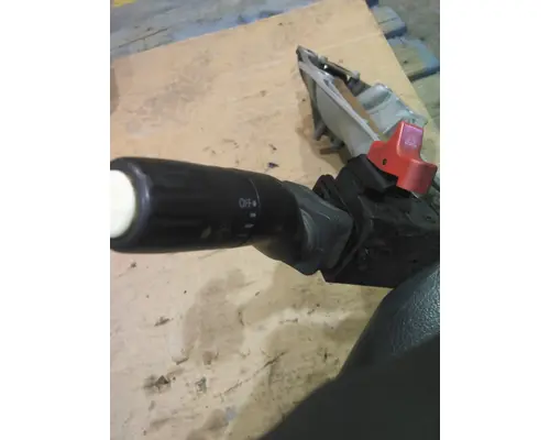 FREIGHTLINER M2 106 STEERING COLUMN