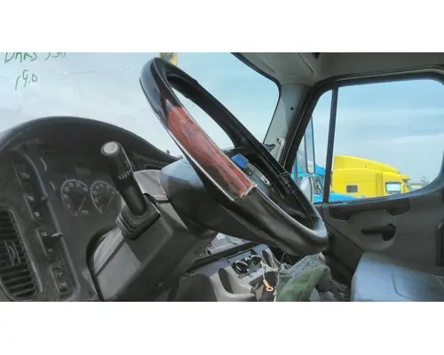 FREIGHTLINER M2 106 STEERING COLUMN